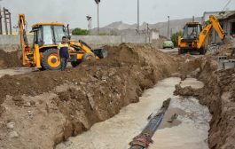 أعمال صيانة وإصلاح لأنبوب خط مياه ل4 مديريات في عدن