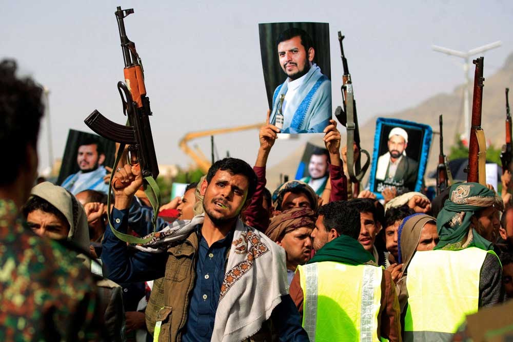 مليشيات الحوثي تتهم التحالف باحتجاز سفينة غاز وافشال 10 صفقات تبادل أسرى