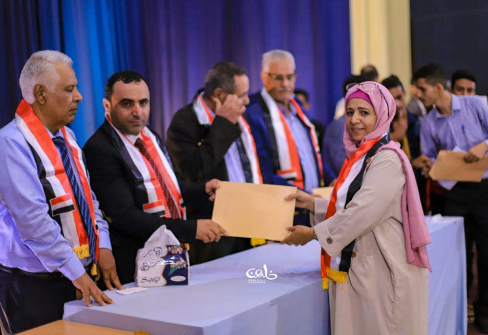 وزارة الشباب والرياضة تختتم فعاليات المخيمات الصيفية الشبابية بتعز