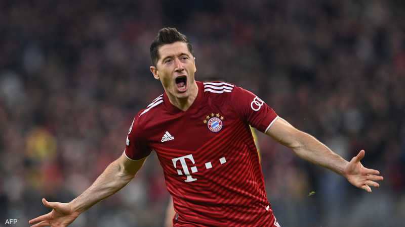 رئيس برشلونة يحسم الجدل بشأن ليفاندوفسكي