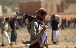 الحوثيون يحفرون الخنادق ويبنون المتاريس استعداداً لجولة قادمة من الحرب