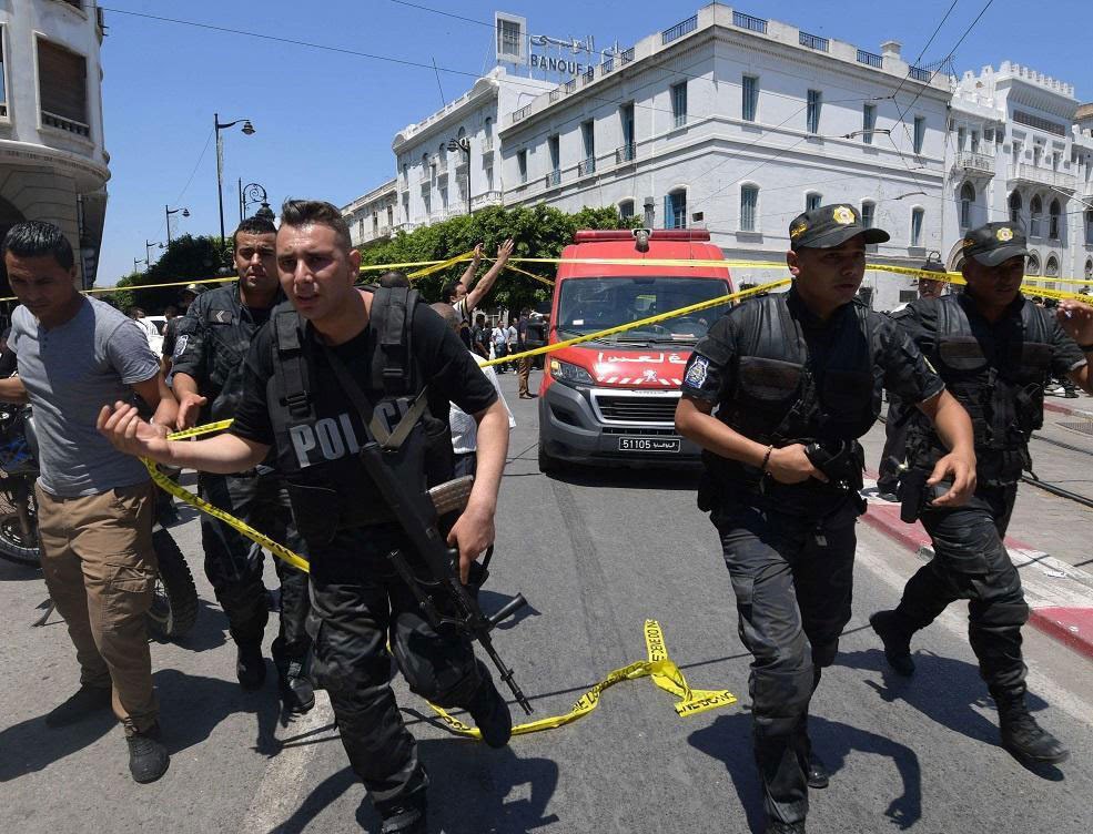 الإرهاب يطل برأسه من جديد في تونس قبل الاستفتاء