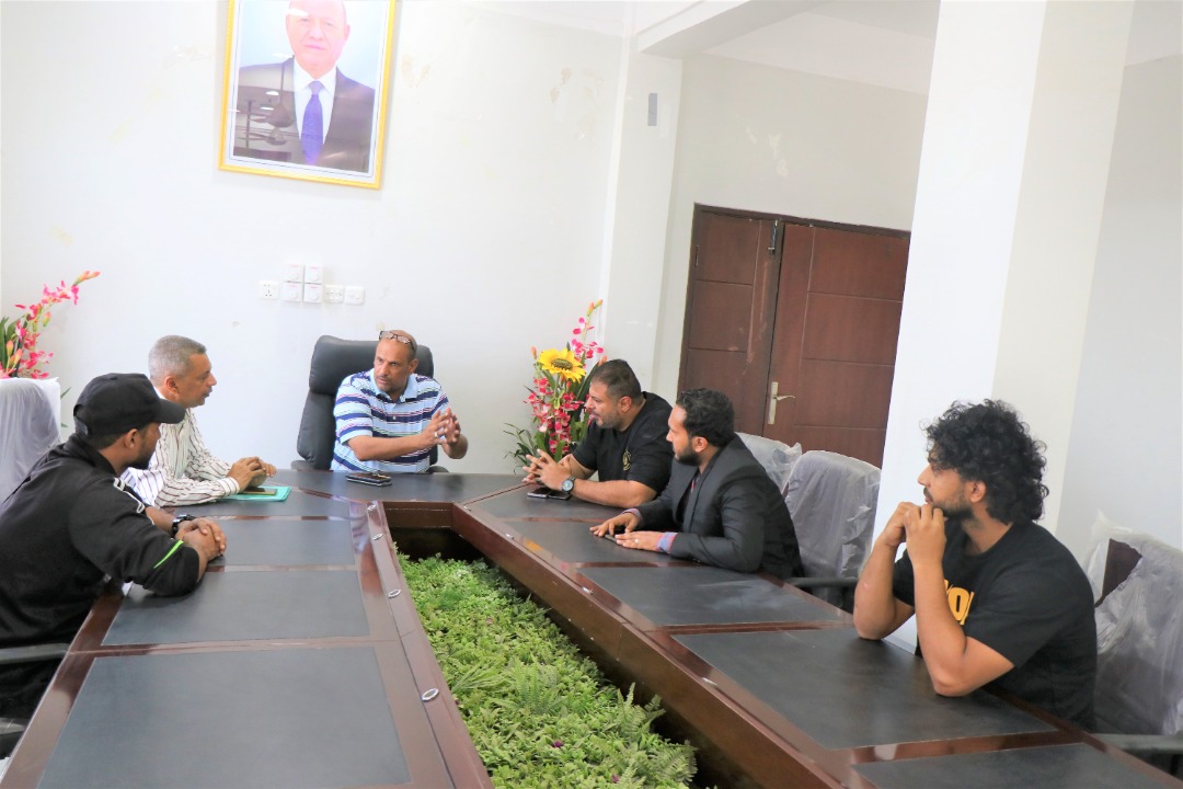 الاتحاد اليمني العام للقوة ومصارعة الذراعين يعقد اجتماع في عدن 