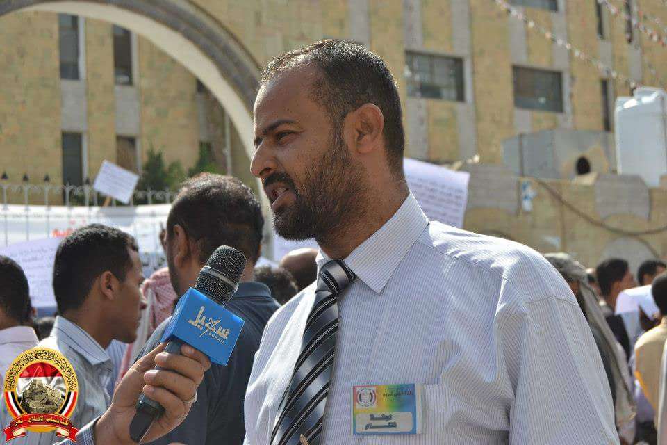 صحفي يمني يكشف تفاصيل صادمة عن ما حدث في جبهة الضباب بتعز
