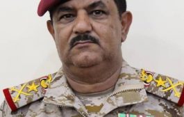 وزير الدفاع يدعو الجميع للتآزر للخلاص من المشروع الحوثي الإيراني