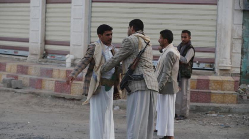 «جبايات المدارس» تهدد بتجهيل جيل كامل من اليمنيين