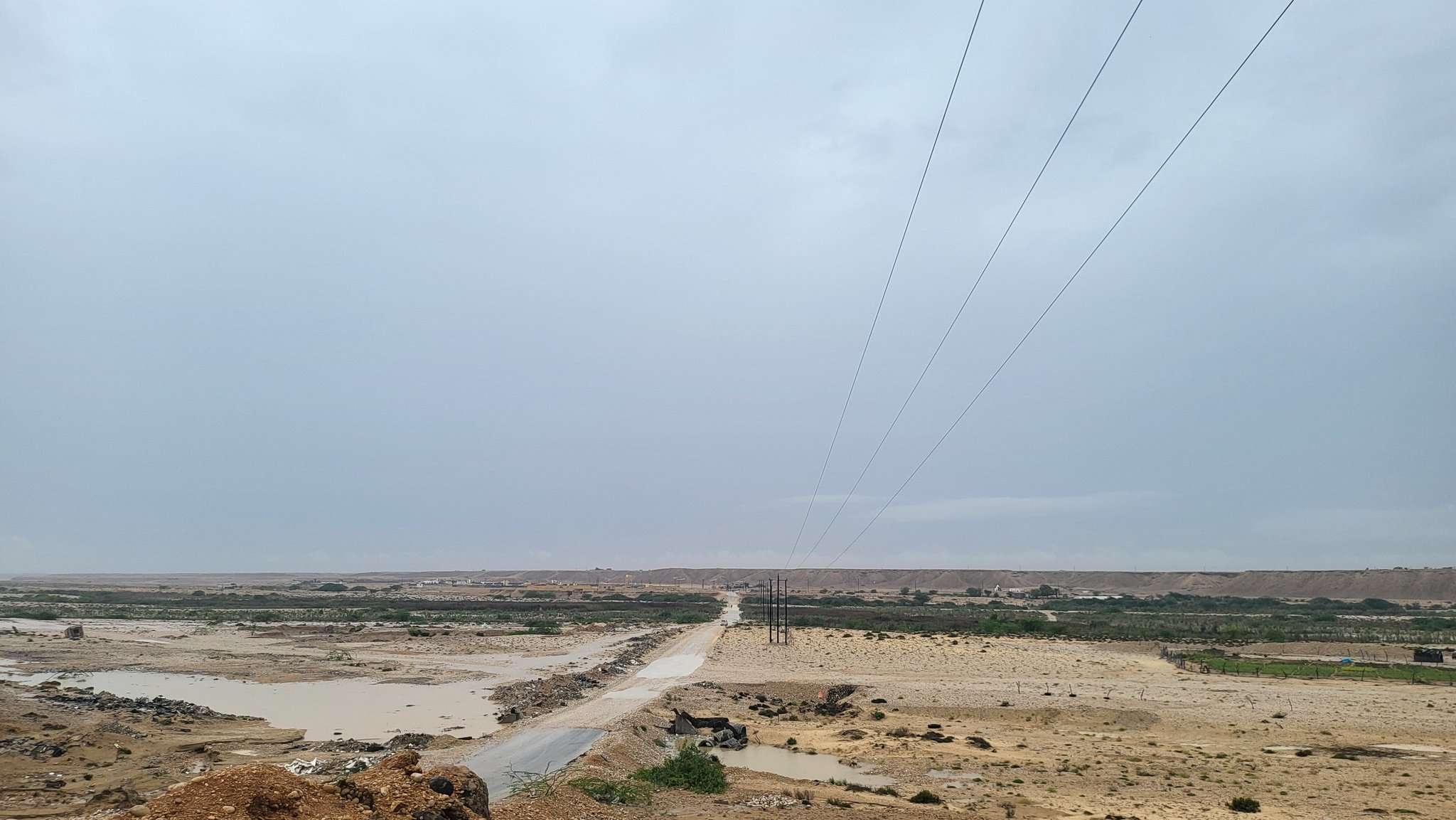 نجاة أسرة من موت محقق في شبوة