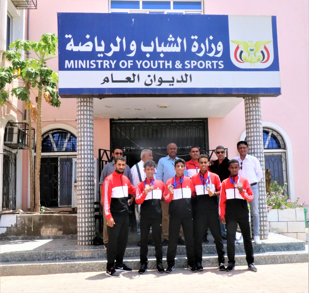 وزارة الشباب والرياضة بعدن تكرّم منتخب المبارزة