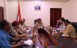 عدن : وزير الدفاع يلتقي ممثلة اللجنة الدولية للصليب الاحمر