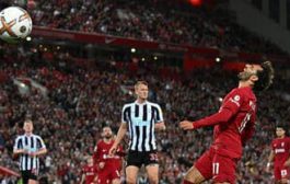 لاعب ليفربول: صلاح 