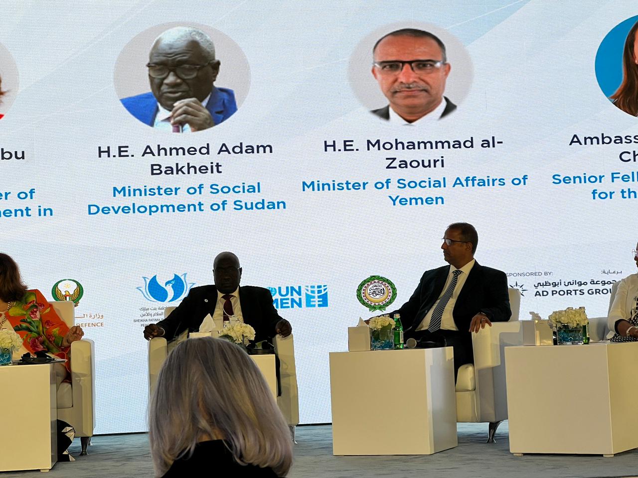 الوزير الزعوري يدعو المجتمع الدولي لوضع حل منصف لمشاكل اليمن