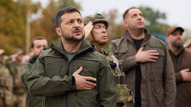 زيلينسكي يزور مناطق استعادها الأوكرانيون في مقاطعة خاركيف