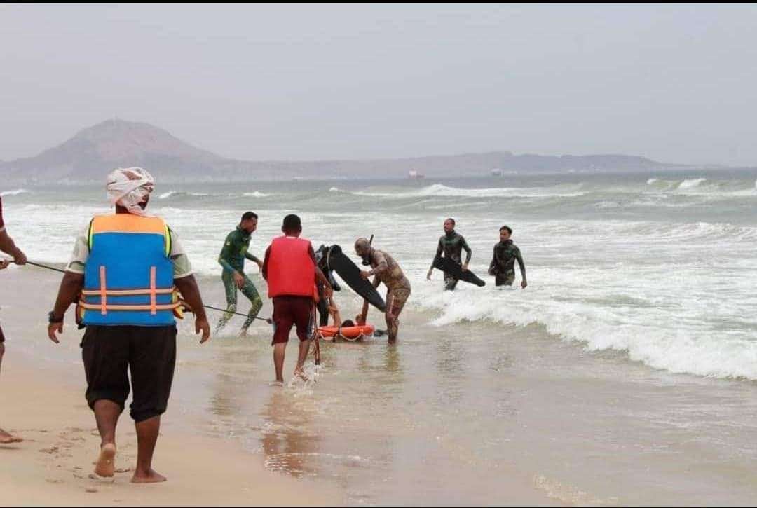 قوات خفر السواحل تنقذ 14 اندونيسيًا غرقو في ساحل المكلا