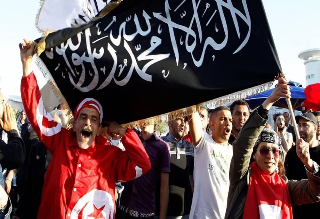 تسفير تونسيين إلى بؤر الإرهاب.. الكشف عن خيوط الإخوان