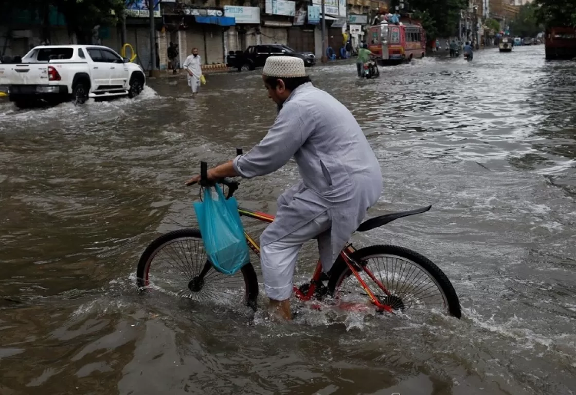 كيف وظّف إخوان باكستان كارثة الفيضانات سياسياً؟