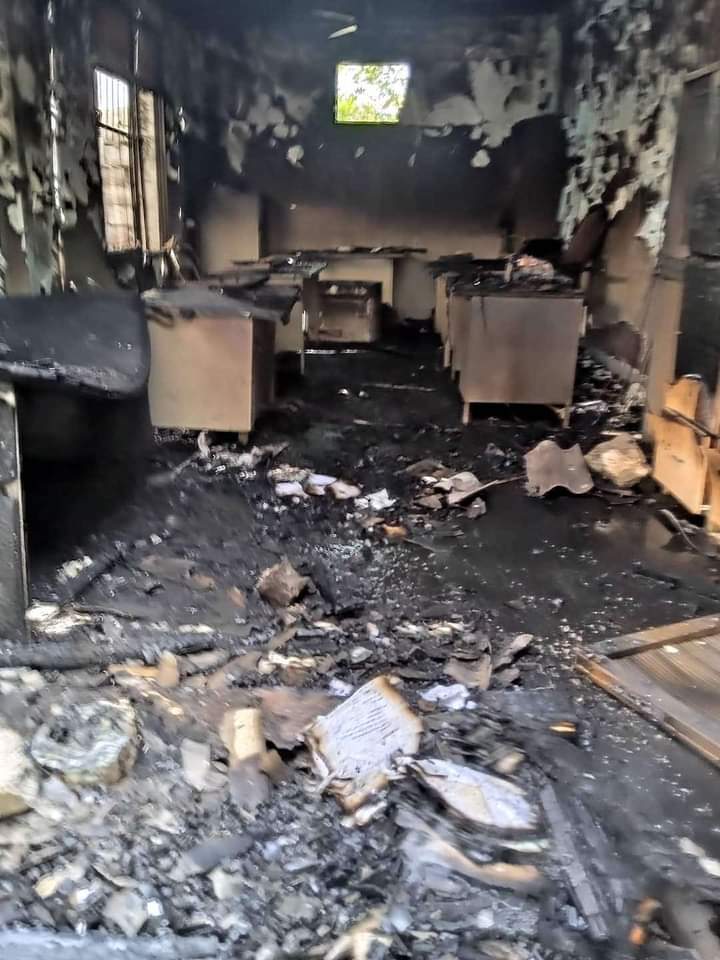 حريق يلتهم مقر جمعية عدن الخيرية