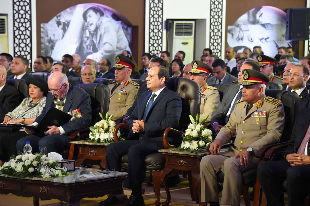 اهتمام بالسادات وتجاهل لمبارك في احتفالات مصر بنصر أكتوبر