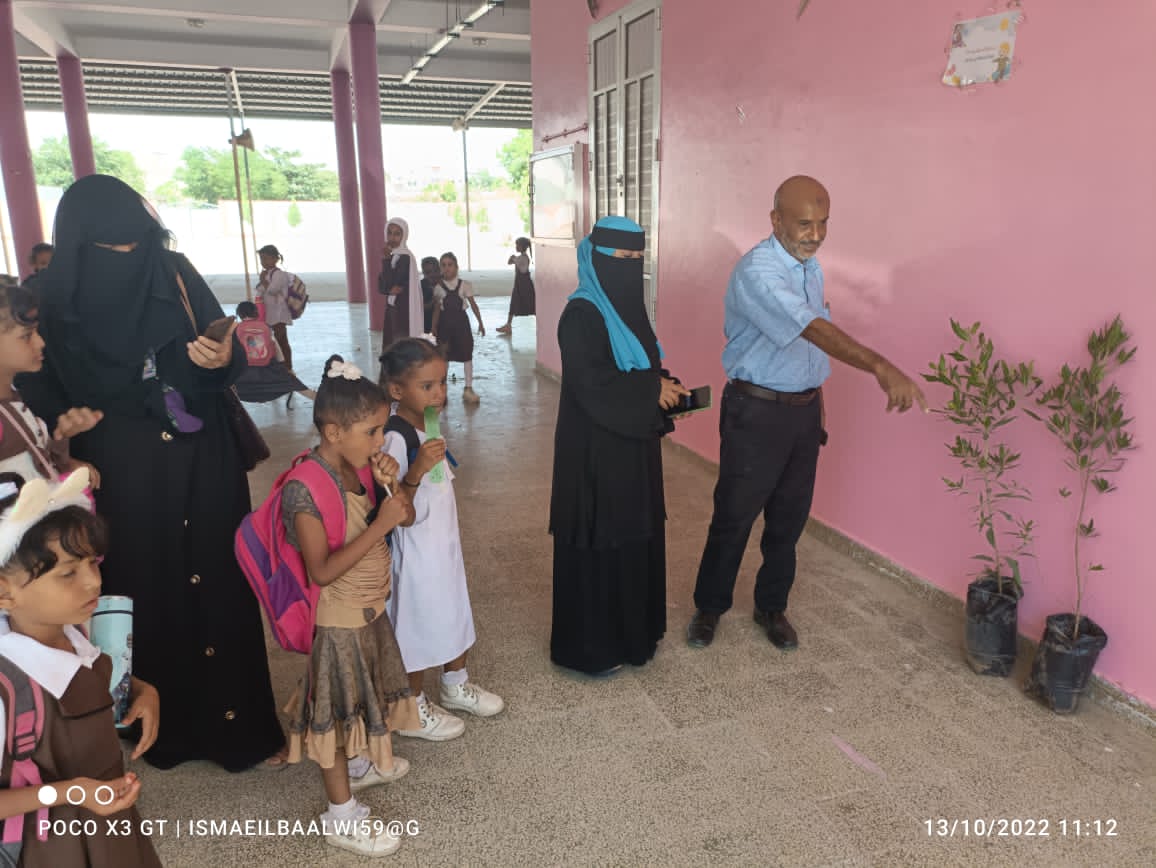 مدير الهيئة العامة لحماية البيئة بلحج.. يدشن المرحلة الثانية من حملة التشجير 