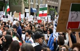 إيران بين ثورة الكاسيت والإنترنت!