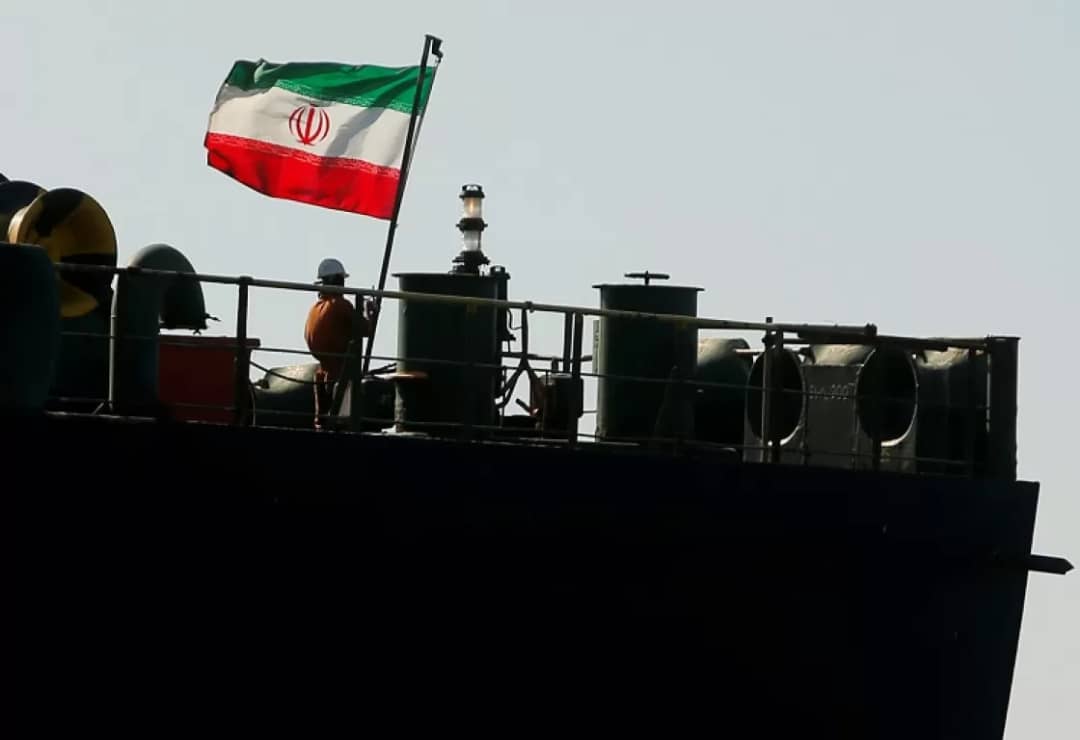 الحرس الثوري الإيراني يحتجز ناقلة نفط أجنبية بهذه التهمة