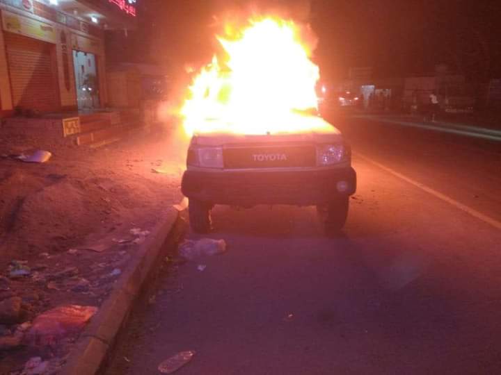 بسبب اشتباكات مسلحة .. أبناء منطقة الوهط ينفذون غدا وقفة احتجاجية 