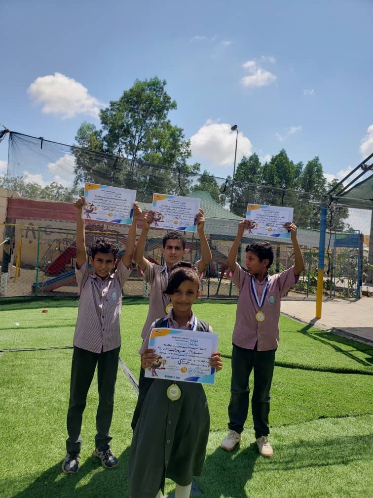 مدرسة المهد الحديثة تمثل لحج في المسابقة العالمية الرابعة للحساب الذهني