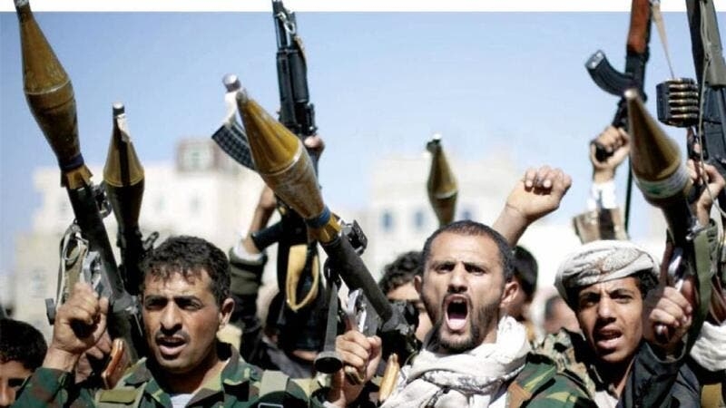 صحيفة خليجية.. ميليشيا الحوثي تستغل رفضها للهدنة بإرسال تعزيزات عسكرية لجبهات القتال
