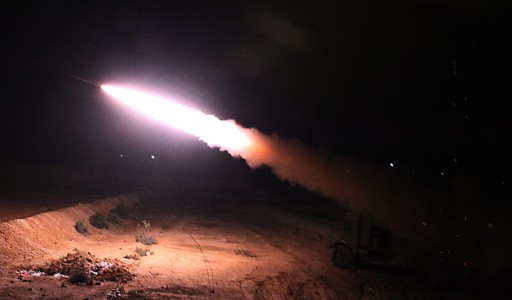 الاعلان عن استهداف قاعدة أمريكية بهجوم صاروخي في سوريا