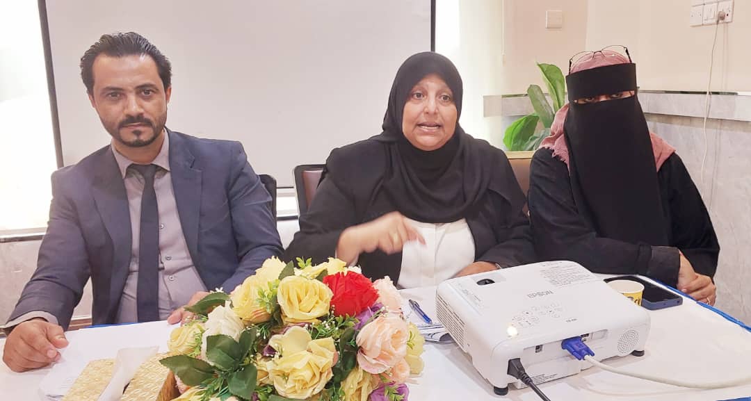 في عدن .. مؤتمرا صحفيا لاطلاق حوار النساء والفتيات النازحات