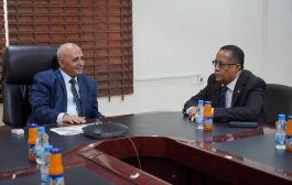 الخُبجي يبحث مع وزير المياه والبيئة دور الوزارة في تطبيع الأوضاع الخدمية في محافظات الجنوب