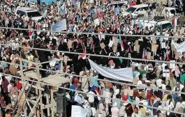 حشود كبيرة تشارك باحتفالية 30 نوفمبر بزنجبار