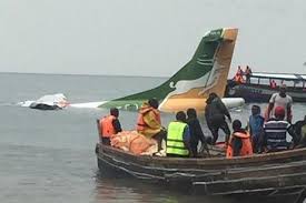 تحطم طائرة ركاب على متنها 53 شخص في تنزانيا