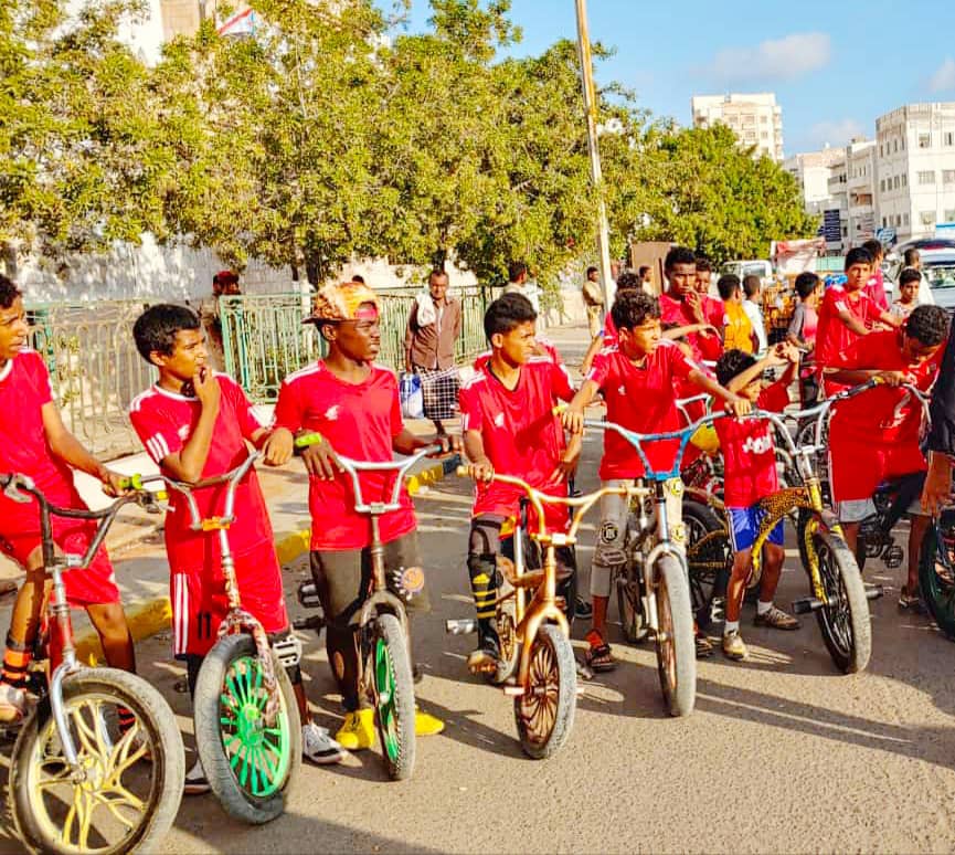 اتحاد الدراجات الهوائية بالساحل ينظم طواف الاستعراض للشباب والناشئين والأطفال بمدينة المكلا