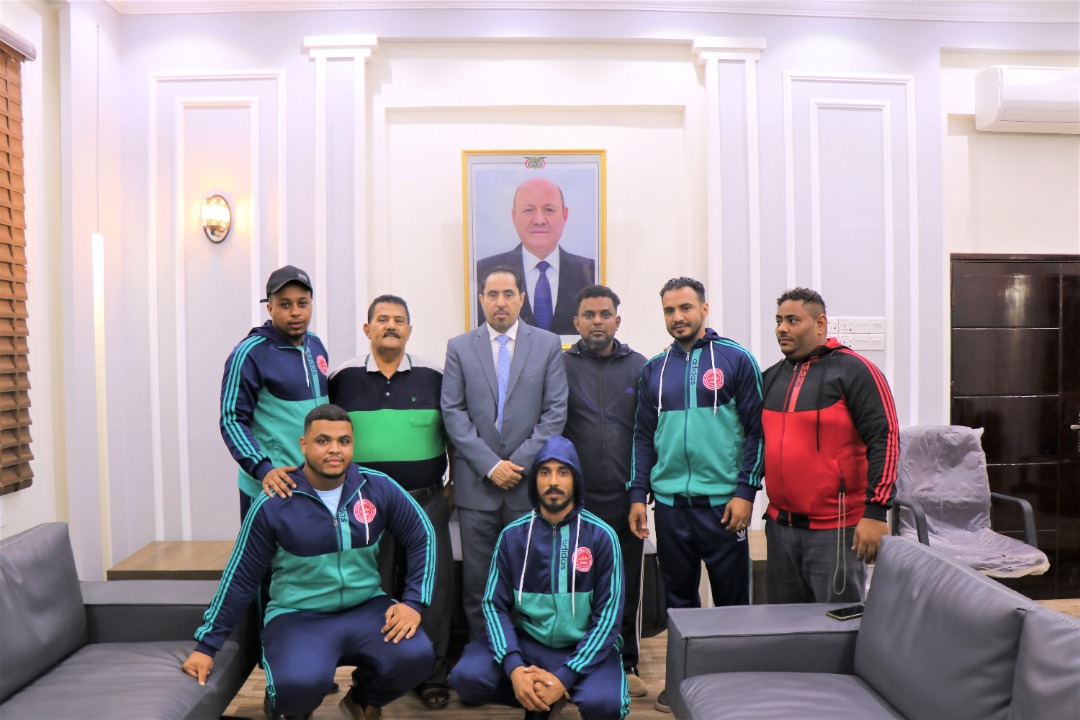 الوزير البكري يودّع بعثة منتخب رفع الأثقال المشاركة في بطولة غرب أسيا بقطر.. ويحثهم على تقديم صورة إيجابية