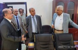 وزير المالية يطلع على سير العمل في مصلحة الضرائب