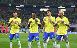 أسطورة مانشستر يونايتد يهاجم نجوم منتخب البرازيل