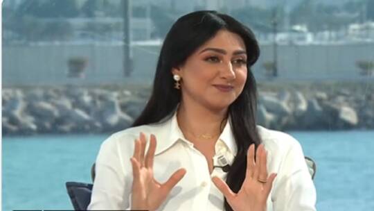 فنانة بحرينية تشعل مواقع التواصل بتصريح مثير عن انتقال رونالدو للنصر (فيديو)