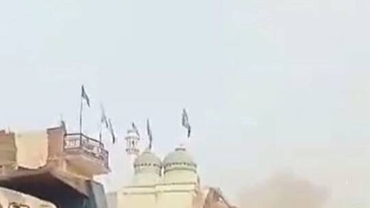 السلطات الهندية تهدم مسجدا بني قبل نحو 5 قرون ( شاهد ذلك )