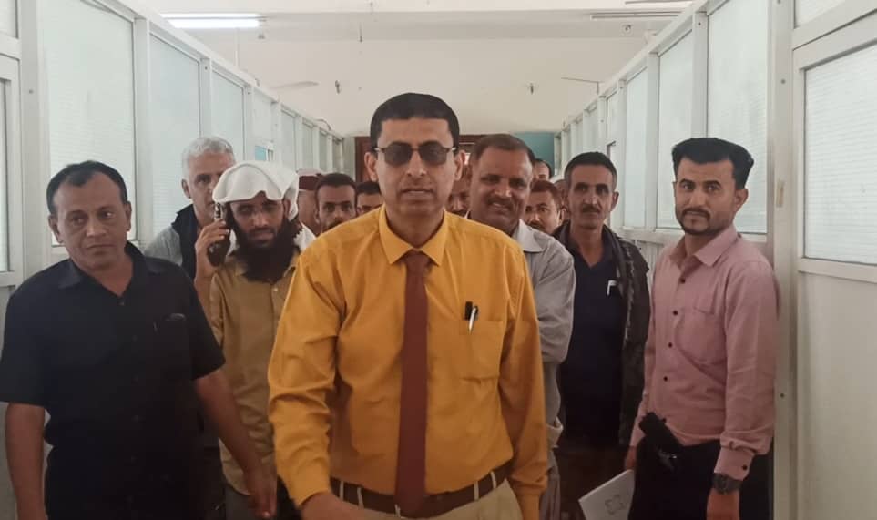 مدير عام صحة لحج : لابد أن يتحرك العمل الصحي نحو الأفضل ولن نتهاون مع المتقاعسين