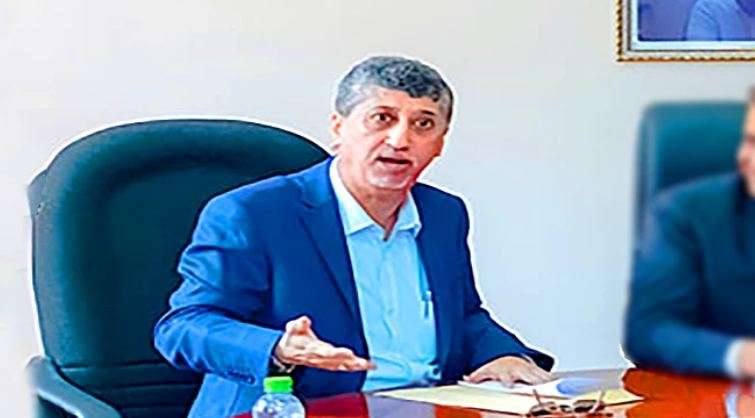 الغرفة التجارية والصناعية في عدن تعبر عن رفضها قرار رفع سعر الدولار الجمركي