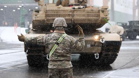 تأرجح الإدارة الأميركية في أوكرانيا: ارتباك أم تخطيط لما بعد الحرب؟