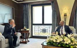 الزبيدي.. يستقبل سفير الاتحاد الأوروبي ويدعو لدعم العملة اليمنية