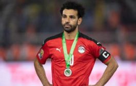 الشرطة تعيد لمحمد صلاح ميداليته المسروقة