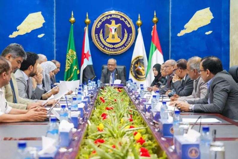 هيئة رئاسة المجلس الانتقالي تعقد اجتماع .. وتوجه طلب هام لقيادة التحالف