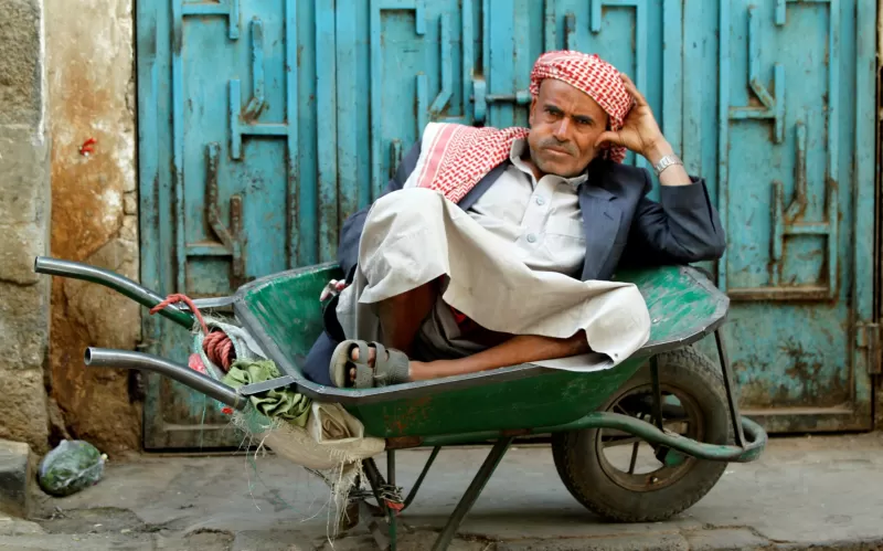 خبراء يُقللون من فرصة تحقيق السلام في اليمن بمعزل عن الاقتصاد