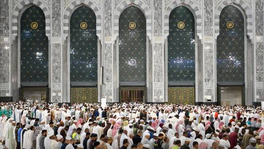 7.4 مليون معتمر وفدوا للمسجد الحرام في 10 الايام الأولى من رمضان