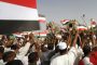 وزارة الخارجية اليمنية تسير 23 رحلة برية إلى مدينة بورتسودان .. وتؤكد على استمرارية عمل الاجلاء