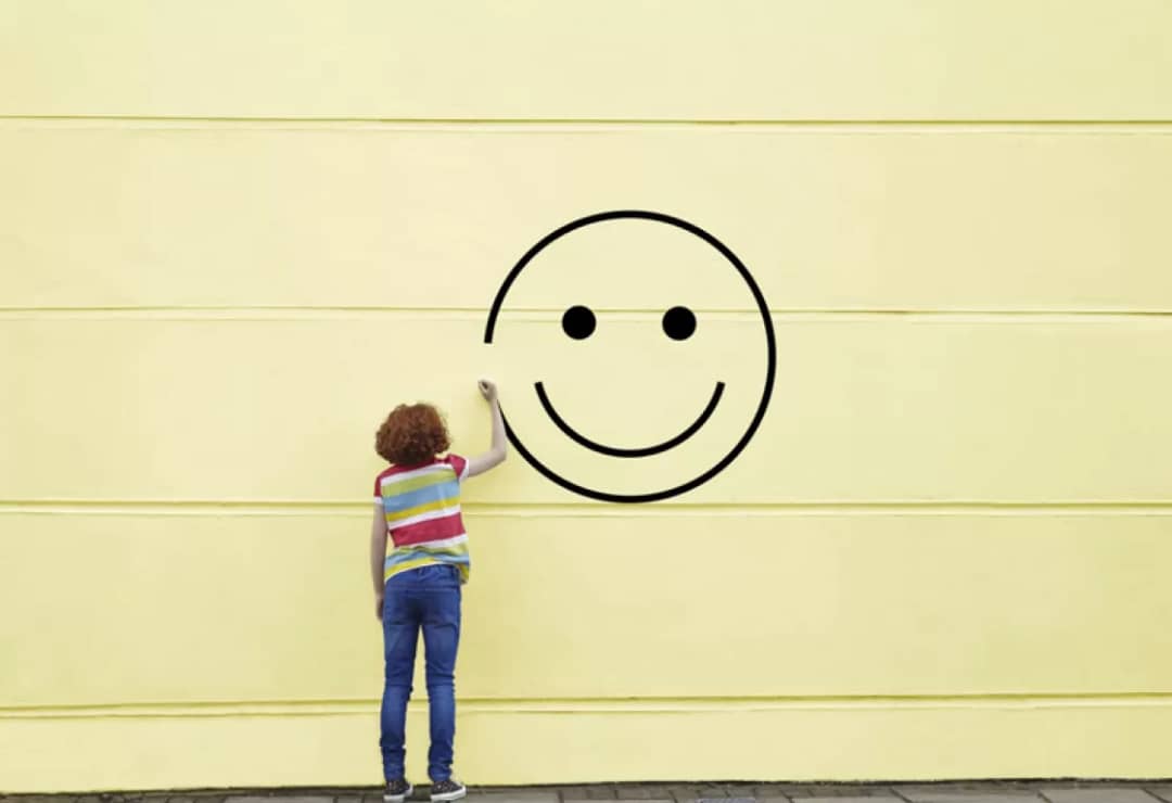 كيف تكون سعيداً؟.. هذه نصائح الخبراء وآراء الأدباء والمفكرين