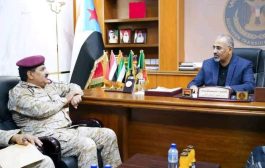 القائد الزبيدي يناقش مع وزير الدفاع آخر المستجدات في جبهات القتال مع الحوثي