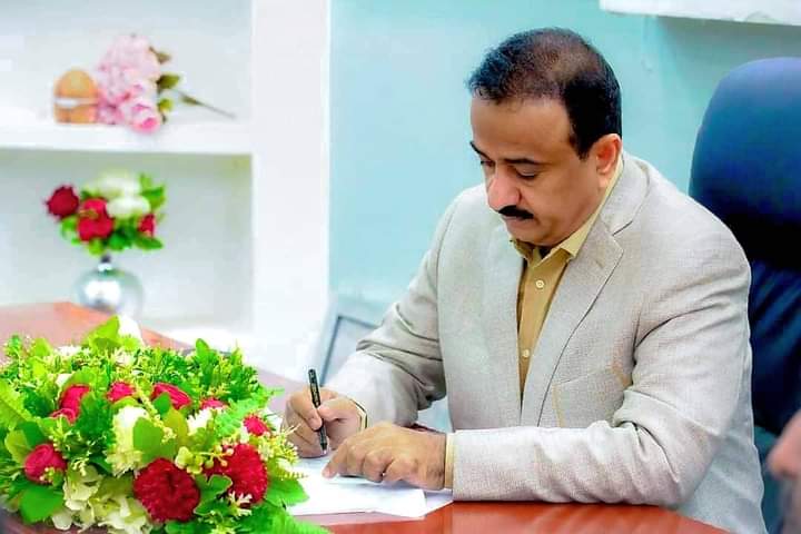 محافظ شبوة يوجه بصرف رواتب شهر ابريل قبل عيد الفطر